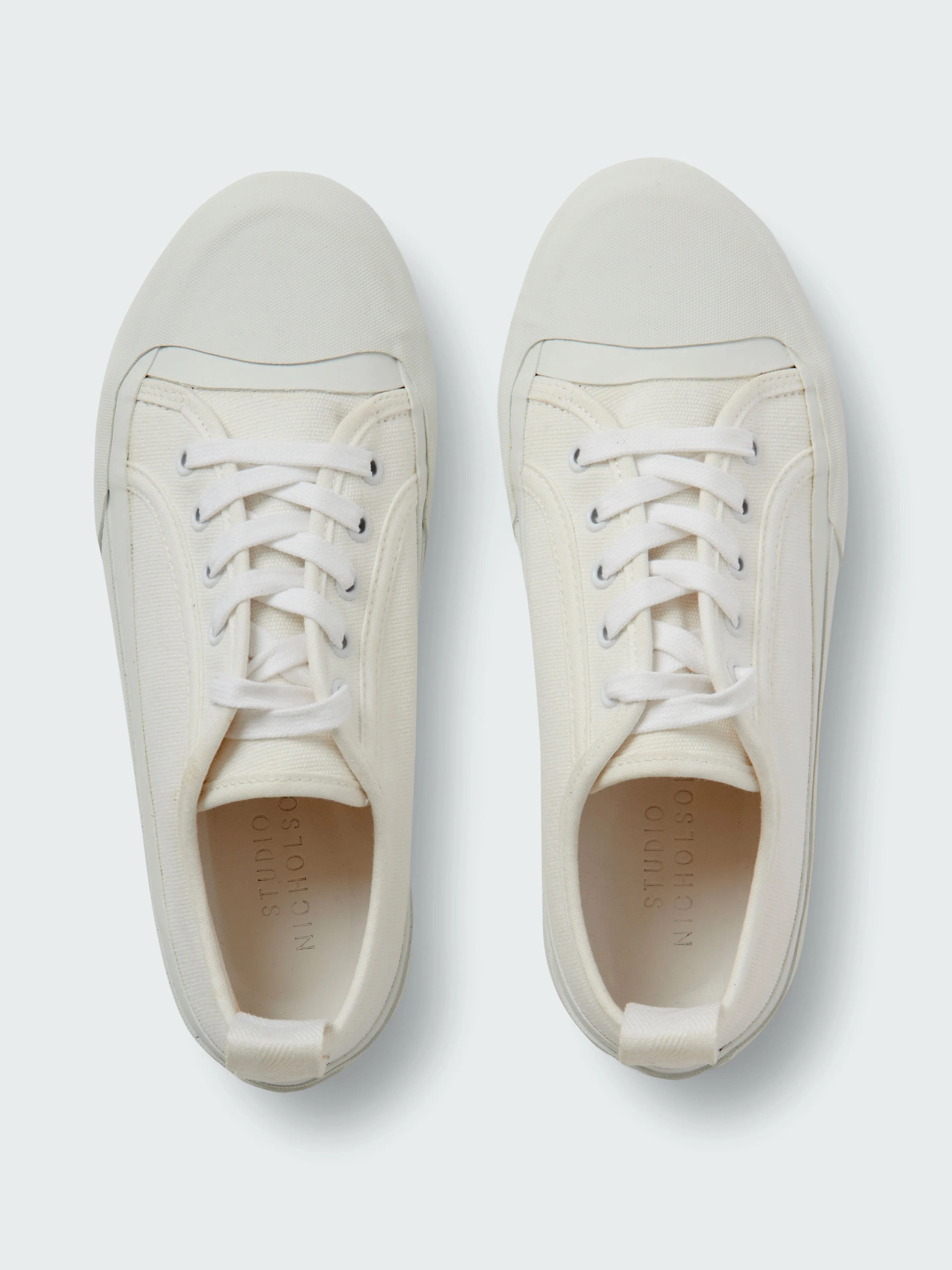 Byrd Canvas Shoe in Cream