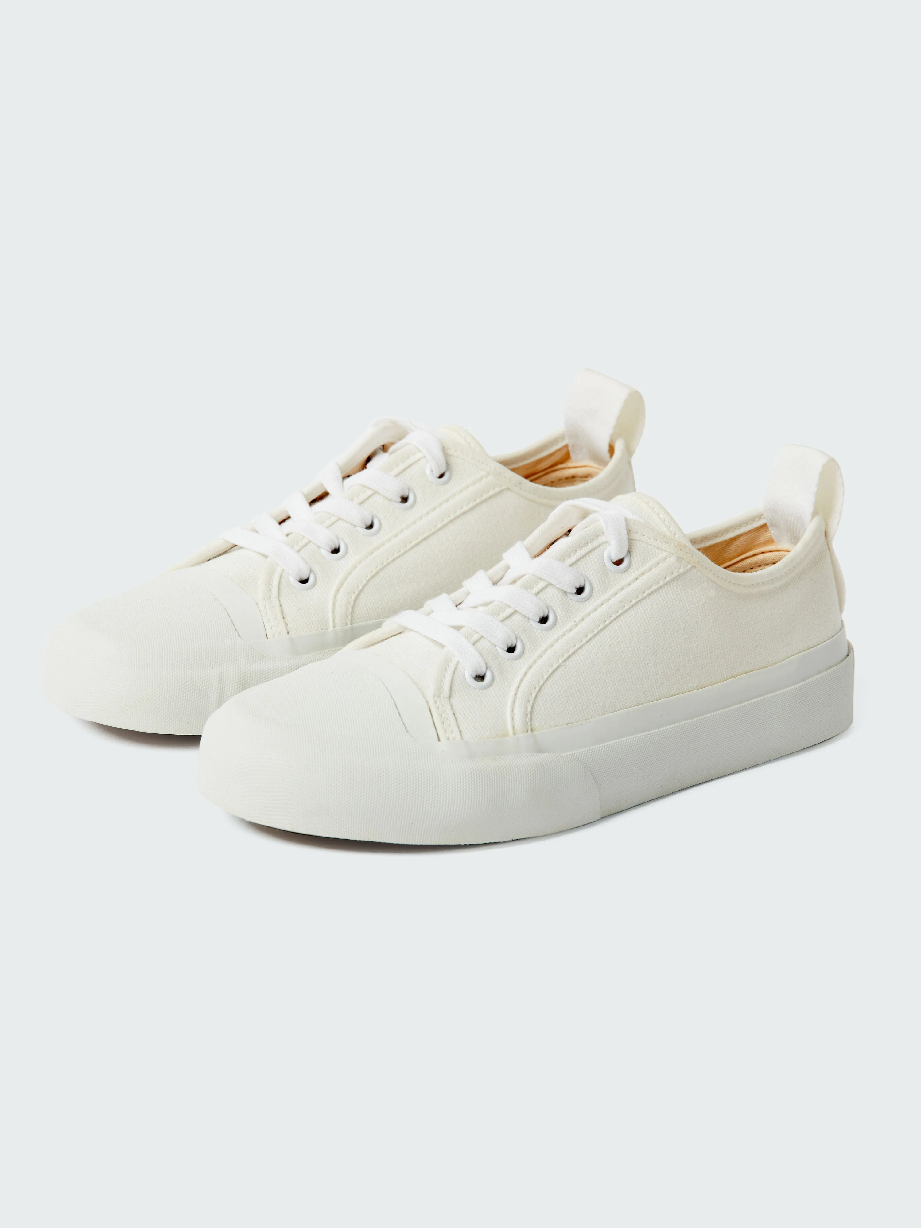 Byrd Canvas Shoe in Cream