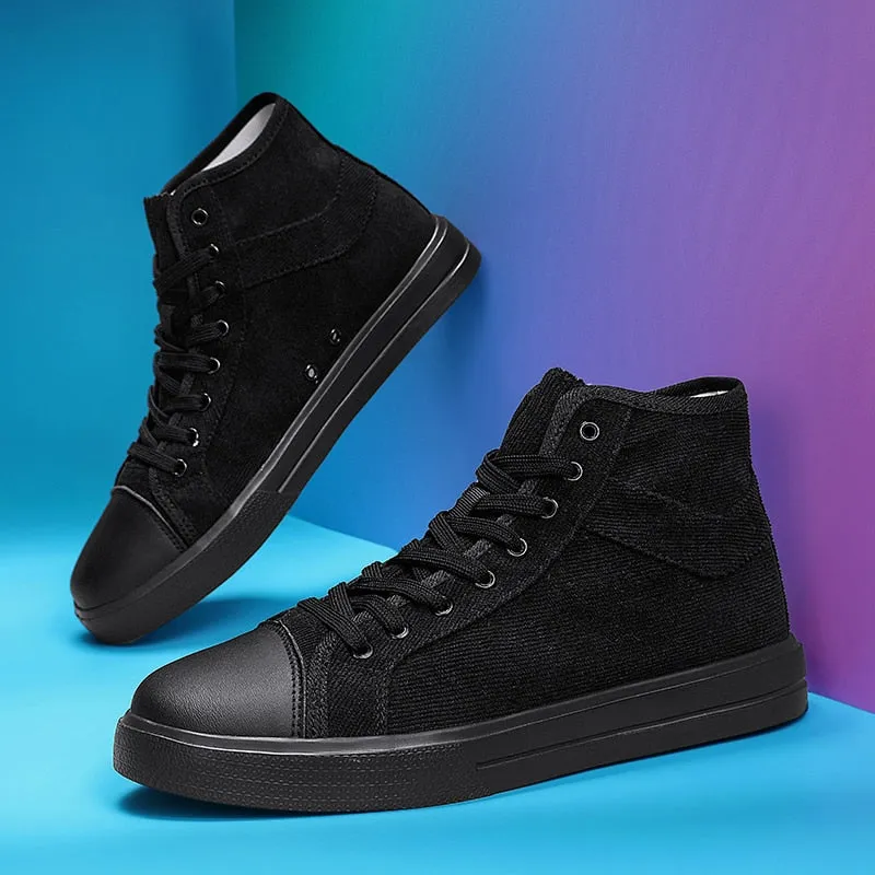 High-Top Skateboarding Shoes