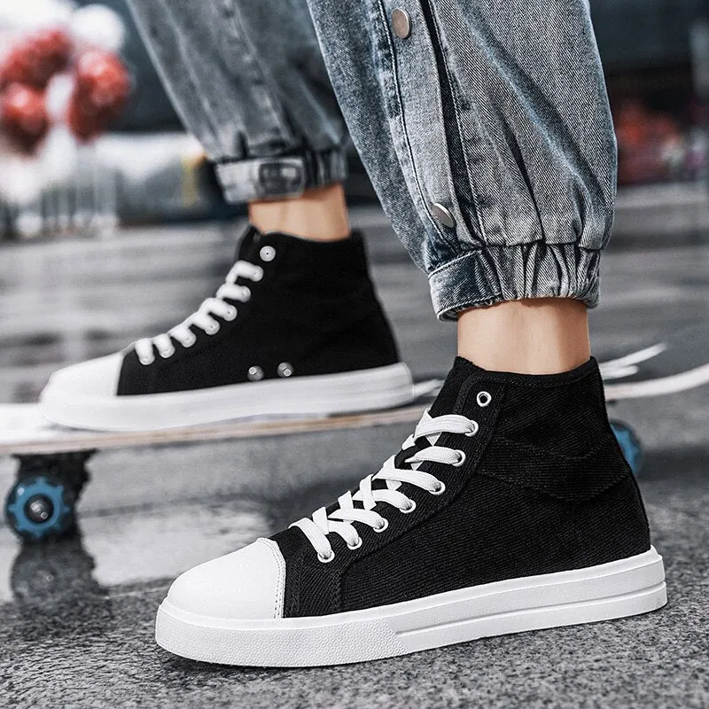 High-Top Skateboarding Shoes