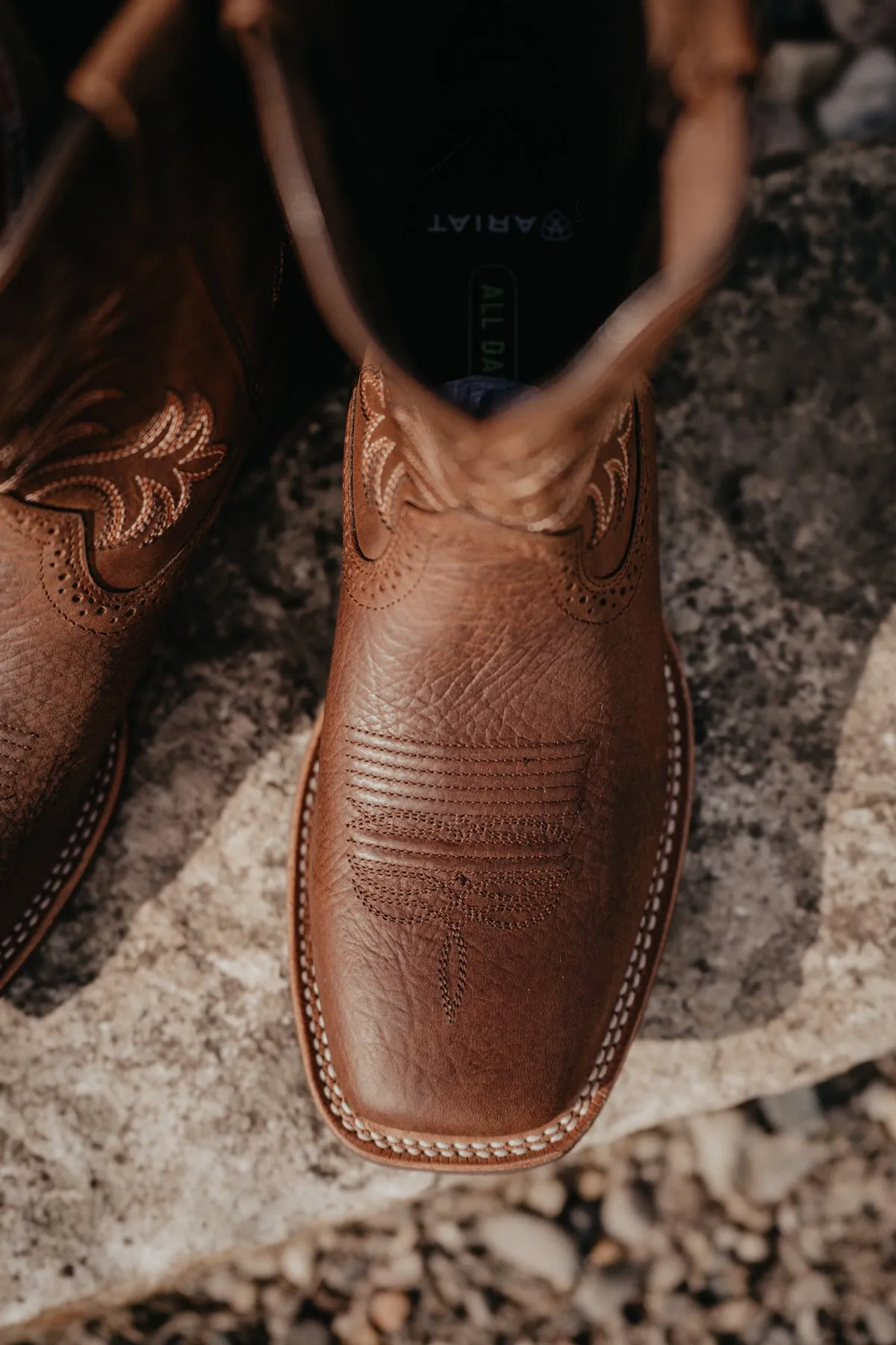 Men's Ariat 'Oakwood' Brown Cowboy Boots (Sizes 8.5-13EE)