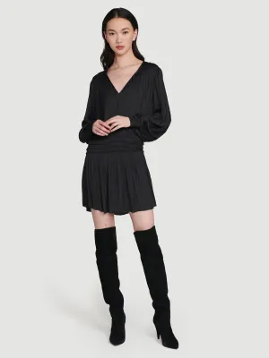 Pleat V Dress -- Noir